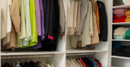 6 ý tưởng sắp xếp tủ quần áo ngăn nắp gọn gàng