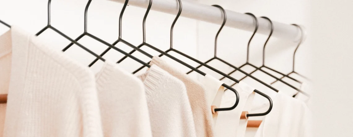 Cách bảo quản quần áo mùa đông