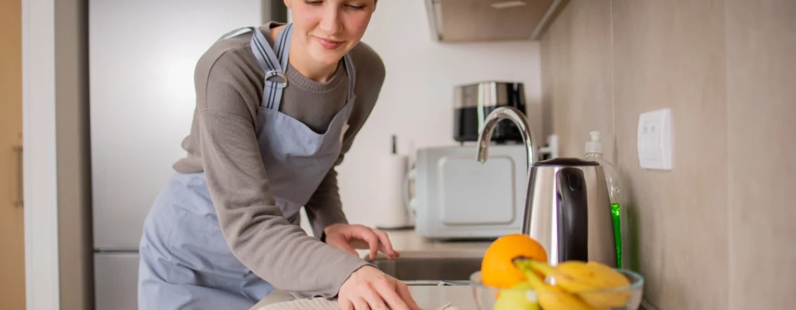 Làm thế nào để đổi mới và cải tạo mặt bàn bếp cũ?